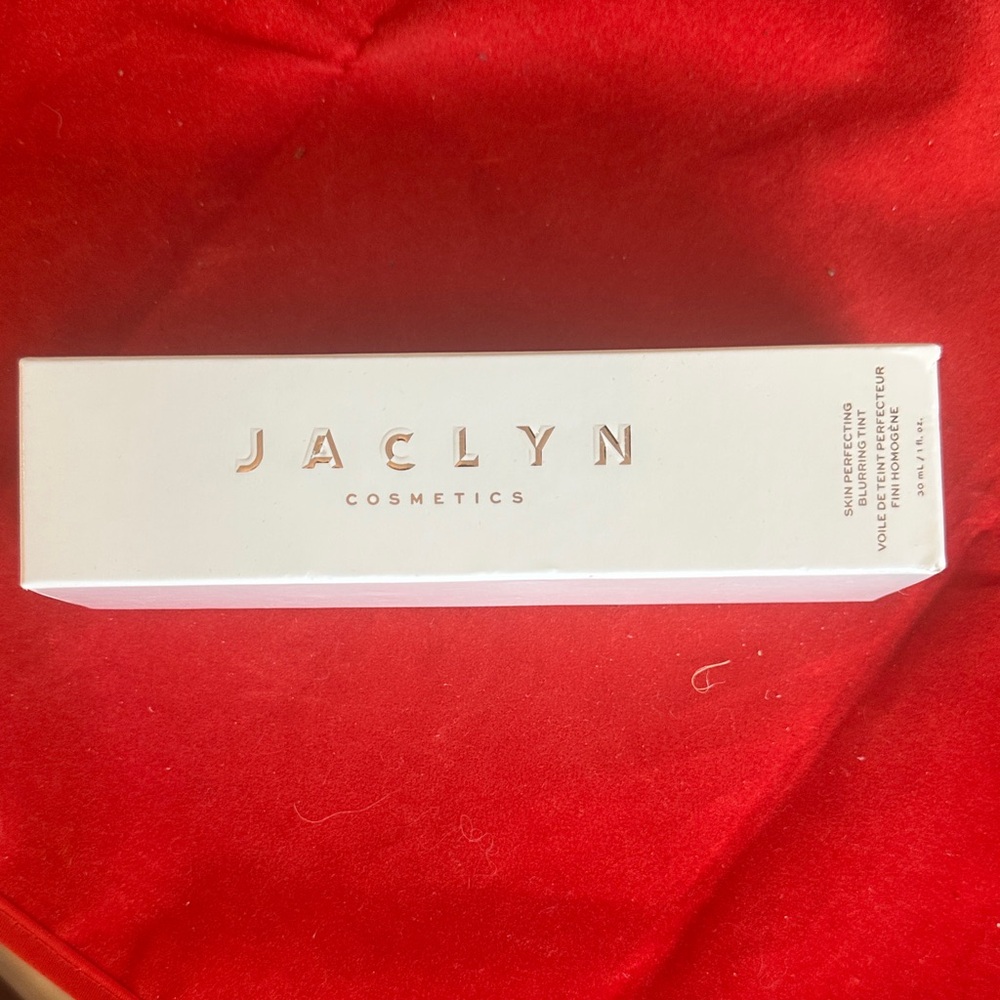 Jaclyn Cosmetics Cream Concealer